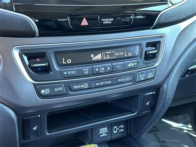 Photo of 2021 Platinum White Pearl Honda Pilot