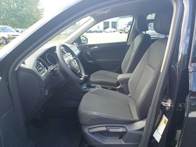 Photo of 2021 Deep Black Pearl Effect Volkswagen Tiguan