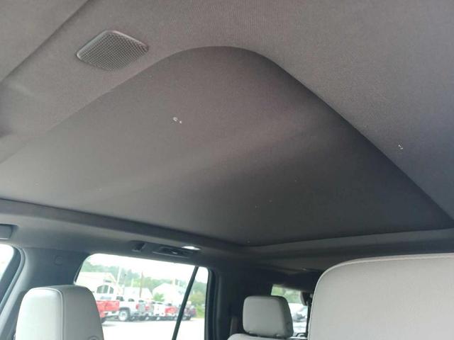 Photo of 2021 Iridescent Pearl Tricoat Chevrolet Tahoe