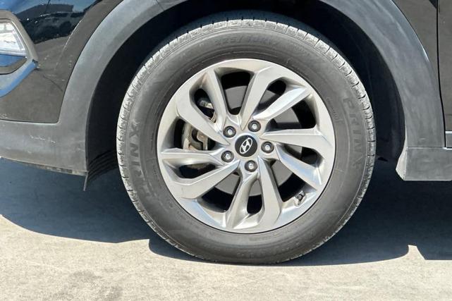 Photo of 2018 Black Noir Pearl Hyundai TUCSON