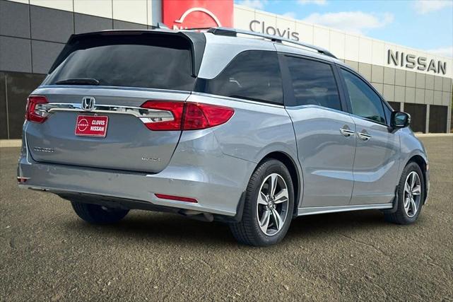 Photo of 2018 Silver Honda Odyssey