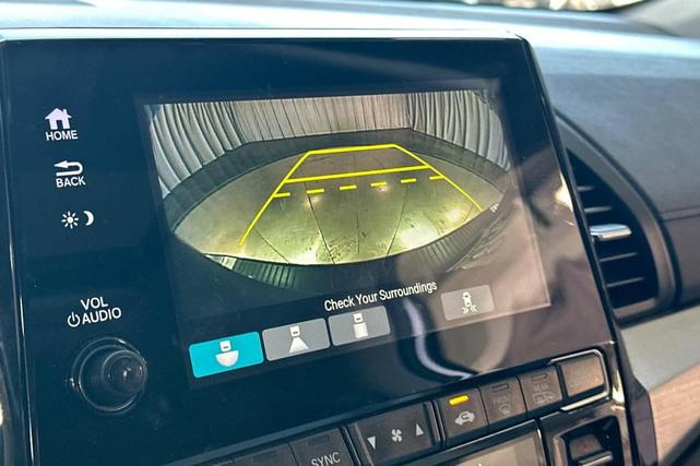 Photo of 2018 Silver Honda Odyssey