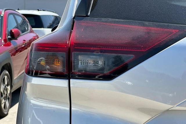 Photo of 2023 Brilliant Silver Metallic Nissan Rogue