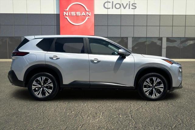 Photo of 2023 Brilliant Silver Metallic Nissan Rogue