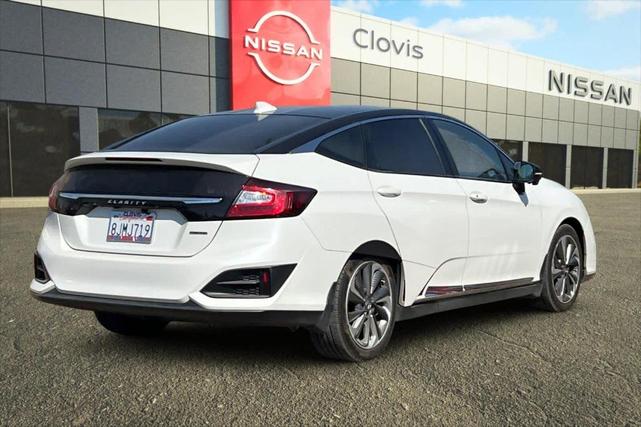 Photo of 2019 Platinum White Pearl Honda Clarity Plug-In Hybrid