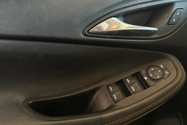 Photo of 2021 Dark Moon Blue Metallic Buick Encore GX