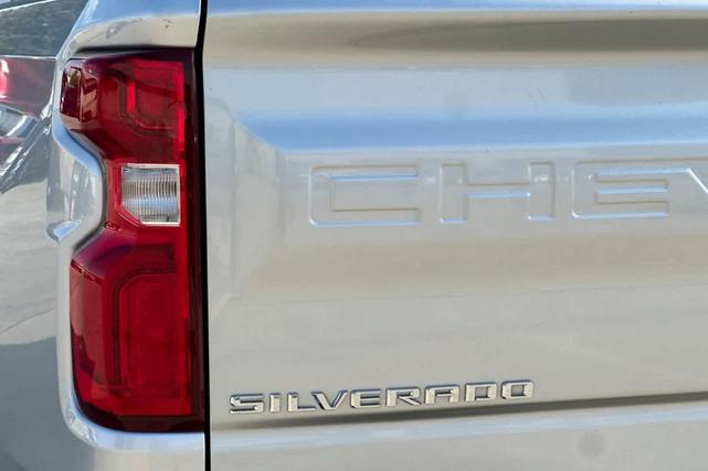 Photo of 2021 Silver Ice Metallic Chevrolet Silverado 1500