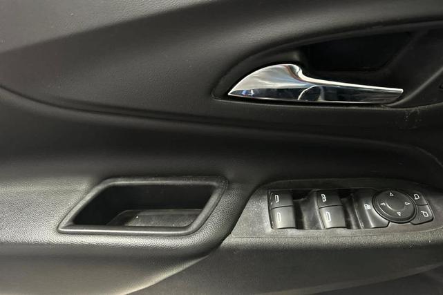 Photo of 2020 Summit White Chevrolet Equinox
