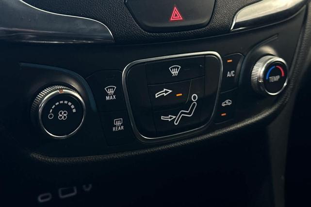 Photo of 2020 Summit White Chevrolet Equinox