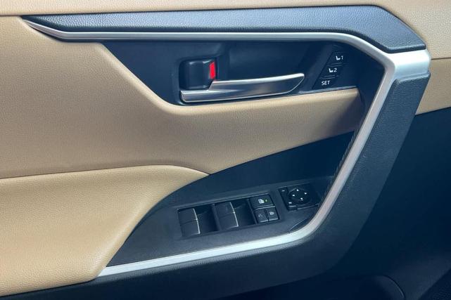 Photo of 2020 Ruby Flare Pearl Toyota RAV4