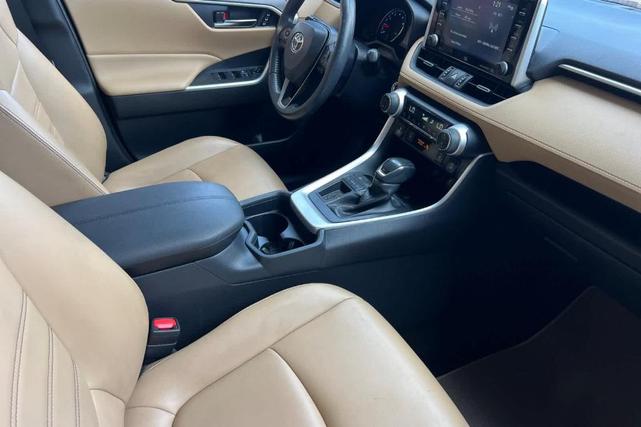 Photo of 2020 Ruby Flare Pearl Toyota RAV4
