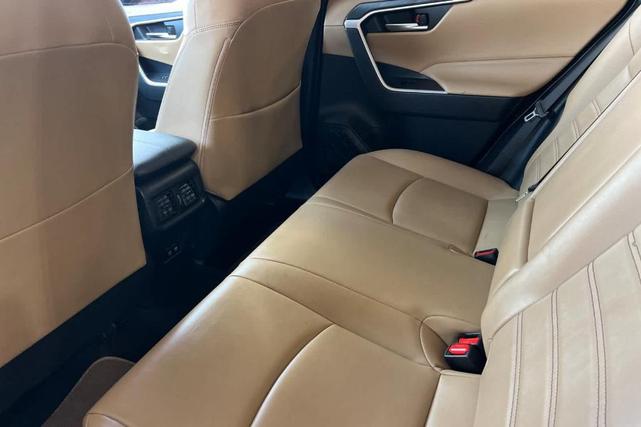 Photo of 2020 Ruby Flare Pearl Toyota RAV4