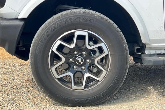 Photo of 2023 Oxford White Ford Bronco