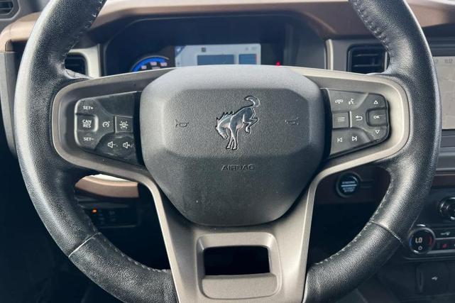 Photo of 2023 Oxford White Ford Bronco