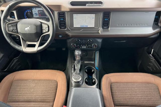 Photo of 2023 Oxford White Ford Bronco