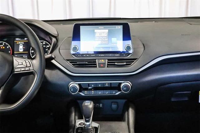 Photo of 2025 Black Nissan Altima