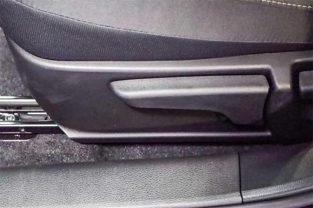 Photo of 2025 Black Nissan Altima