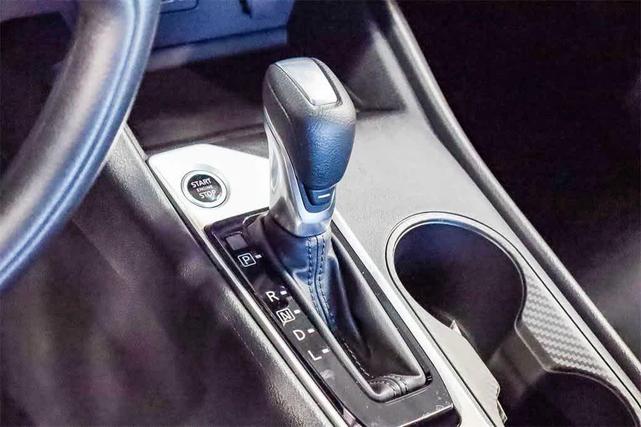 Photo of 2025 Black Nissan Altima