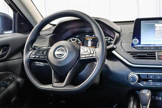 Photo of 2025 Black Nissan Altima