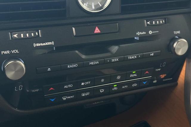 Photo of 2020 Eminent White Pearl Lexus RX 350