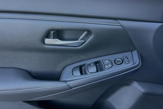 Photo of 2025 Rosewood Metallic Nissan Sentra
