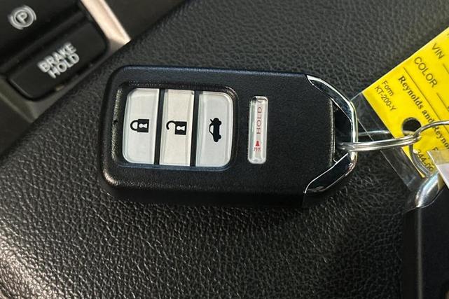 Photo of 2019 Crystal Black Pearl Honda Accord