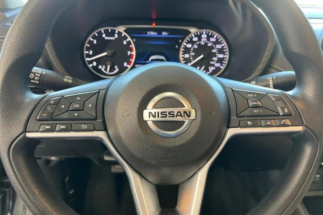 Photo of 2023 Gun Metallic Nissan Sentra