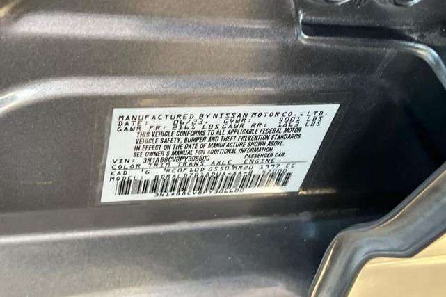 Photo of 2023 Gun Metallic Nissan Sentra