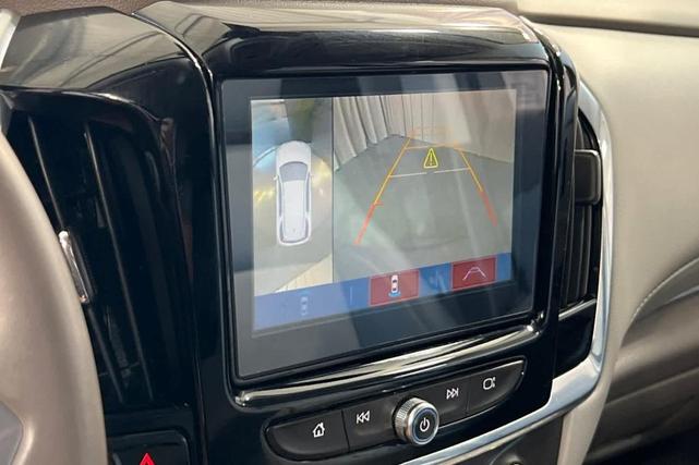 Photo of 2018 Pepperdust Metallic Chevrolet Traverse