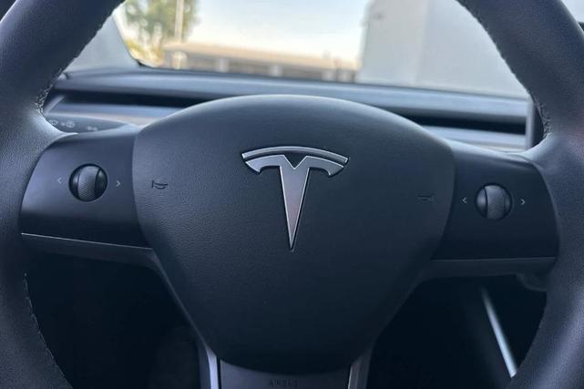 Photo of 2021 Pearl White Multi Tesla Model Y