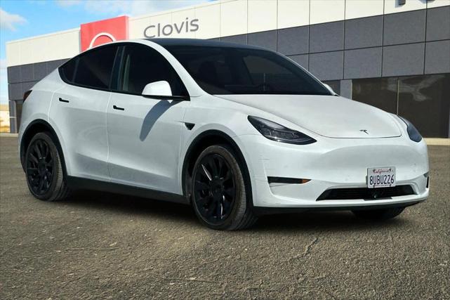Photo of 2021 Pearl White Multi Tesla Model Y