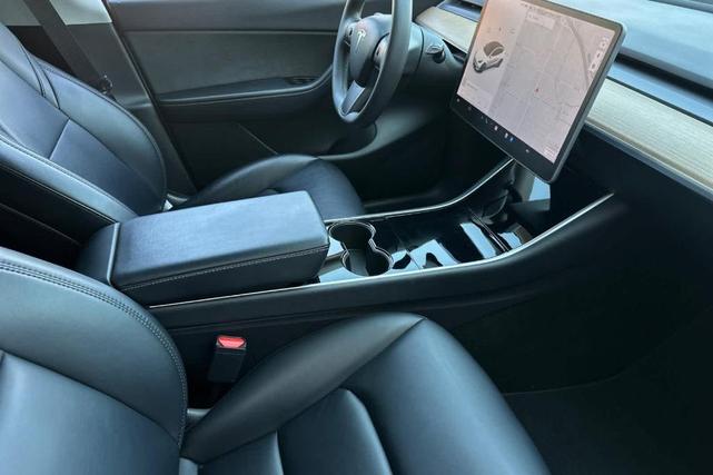 Photo of 2021 Pearl White Multi Tesla Model Y