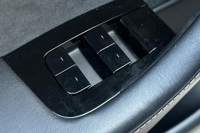 Photo of 2021 Pearl White Multi Tesla Model Y