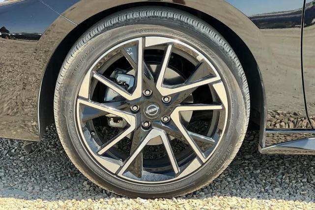 Photo of 2025 Black Nissan Sentra