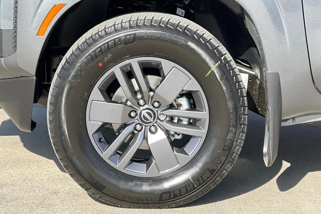 Photo of 2025 Gun Metallic Nissan Frontier