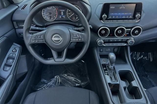 Photo of 2025 Black Nissan Sentra