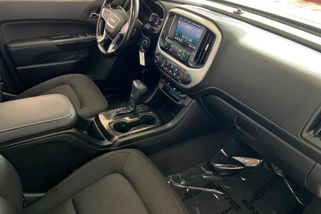 Photo of 2021 Summit White GMC Canyon