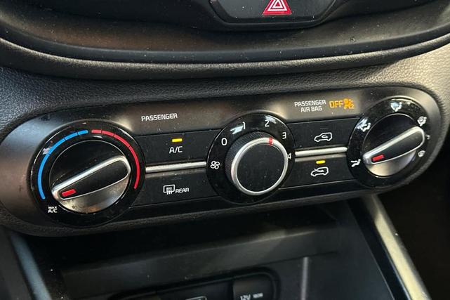 Photo of 2022 Snow White Pearl Kia Soul