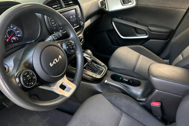 Photo of 2022 Snow White Pearl Kia Soul