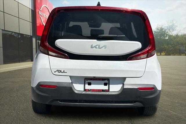 Photo of 2022 Snow White Pearl Kia Soul
