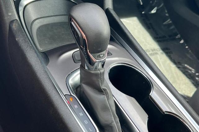 Photo of 2022 Mosaic Black Metallic Chevrolet Malibu
