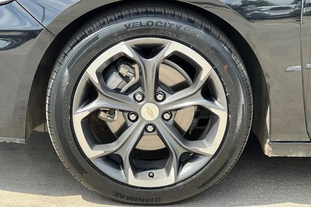 Photo of 2022 Mosaic Black Metallic Chevrolet Malibu