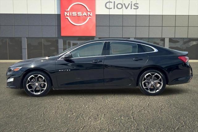 Photo of 2022 Mosaic Black Metallic Chevrolet Malibu