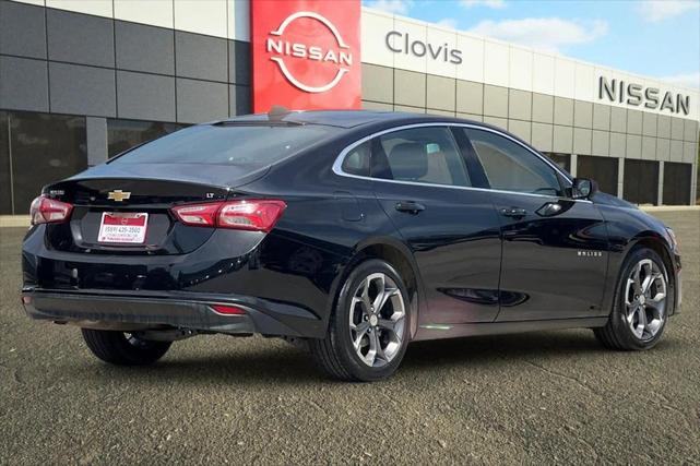 Photo of 2022 Mosaic Black Metallic Chevrolet Malibu