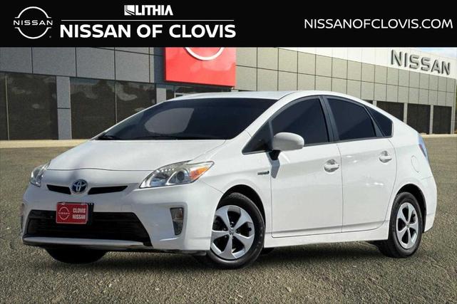 Photo of 2015 Super White Toyota Prius