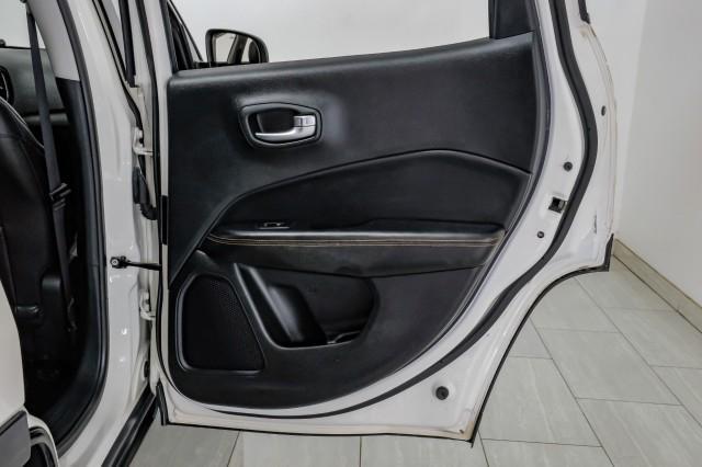 Photo of 2017 White Clearcoat Jeep New Compass
