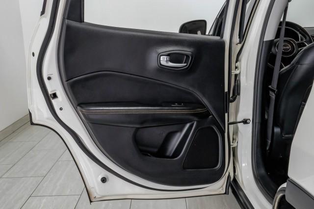 Photo of 2017 White Clearcoat Jeep New Compass