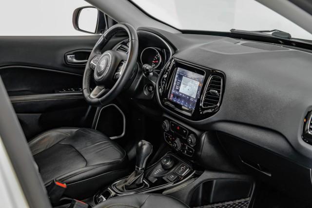 Photo of 2017 White Clearcoat Jeep New Compass