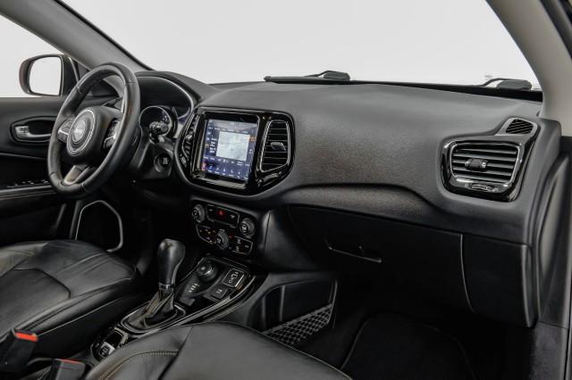 Photo of 2017 White Clearcoat Jeep New Compass