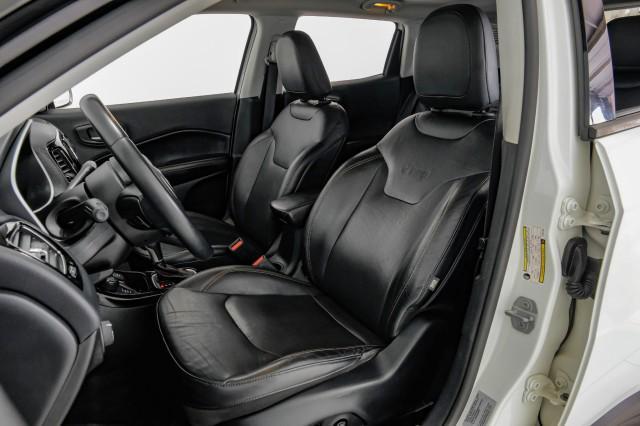 Photo of 2017 White Clearcoat Jeep New Compass